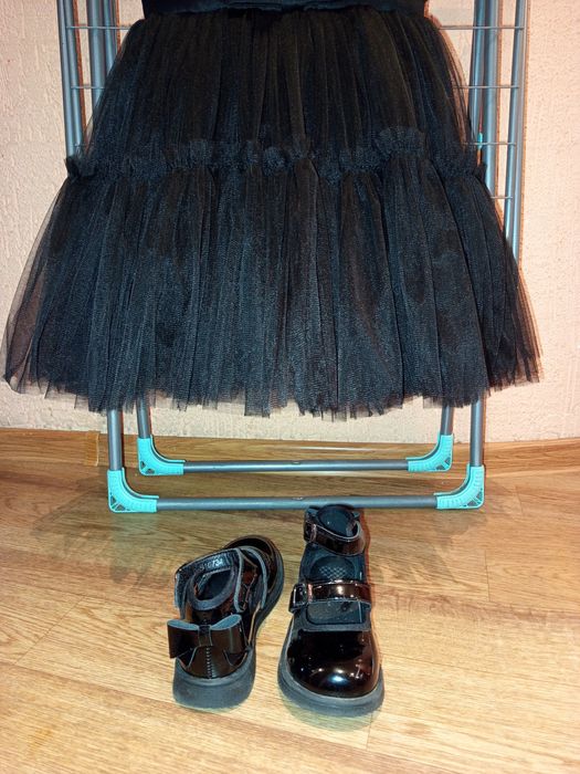 Продам шикарные платьяна девочку