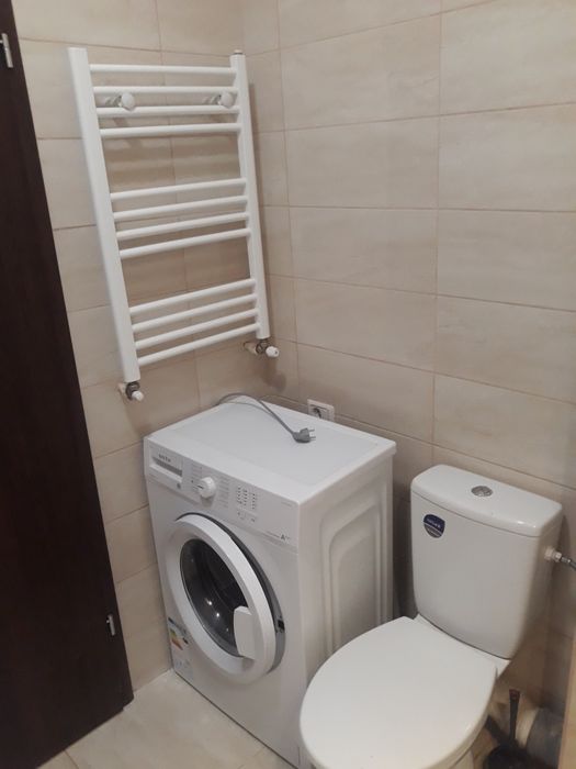 Închiriez garsonieră