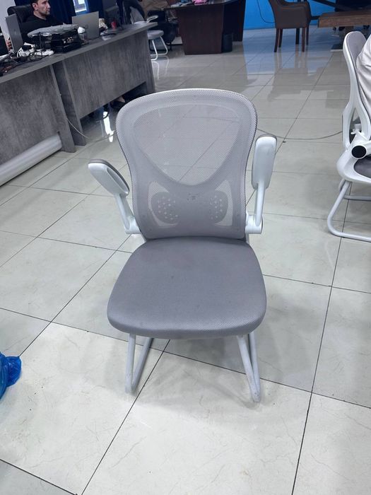 Ofis mebellari stollar va stullar