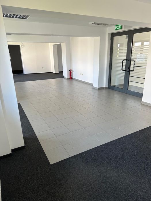 Inchiriez spatiu comercial 110 mp
