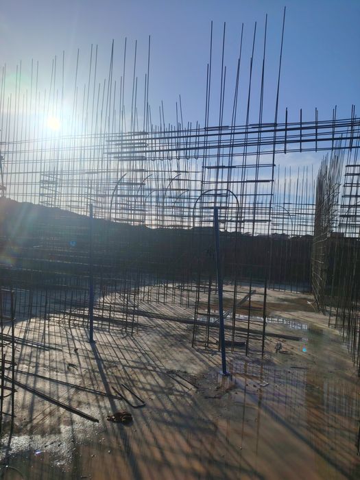 Sharshara chorraxasini yonidagi domlarga elektriklar olinadi