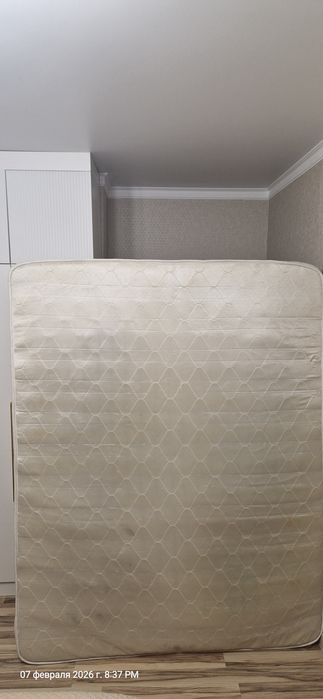 Отдам б/у матрас 200×160