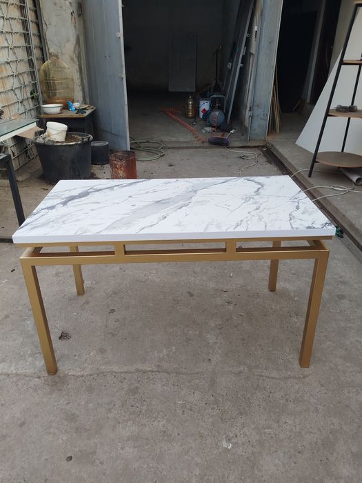 Loft mebel jurnalniy stol