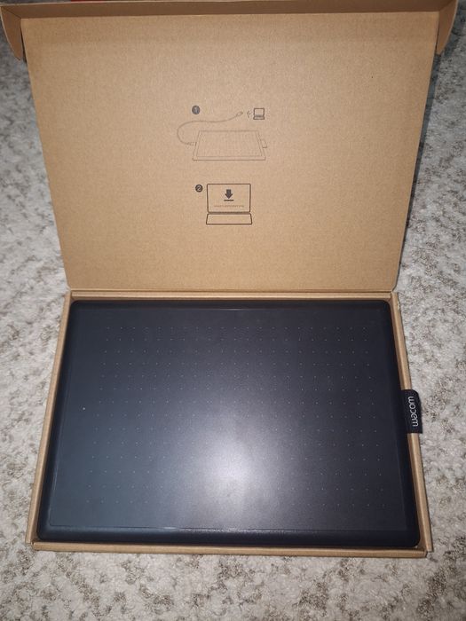 Tableta Grafica One by Wacom Medium CTL-672
