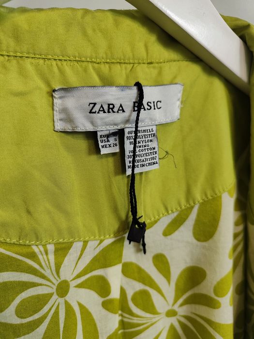 Изящный плащ от Zara