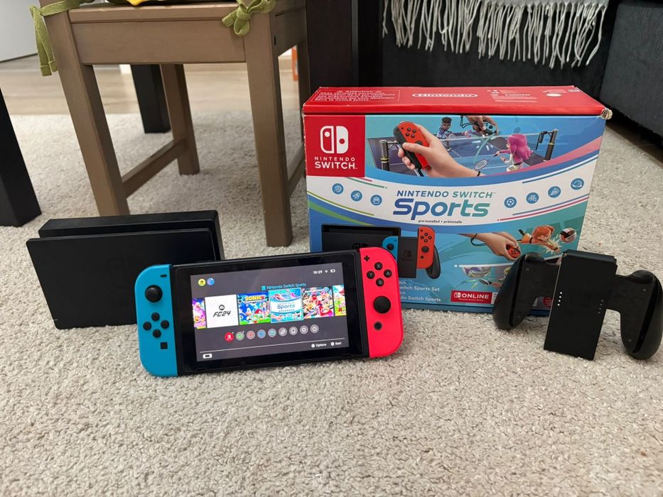 Nintendo Switch (Consolă + Joc Nintendo Switch Sports) - Pachet Complet