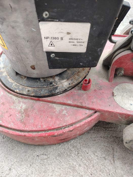 Mașina de șlefuit piatra sau parchet an stare foarte buna