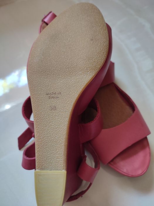 Маркови Zign от естествена кожа, цикламени, платформа