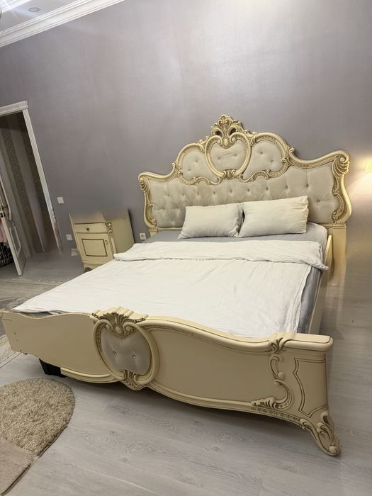Продам кровать с матрасом 180х200