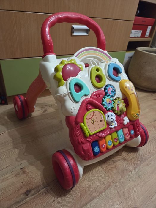 бебешка проходилка - walker