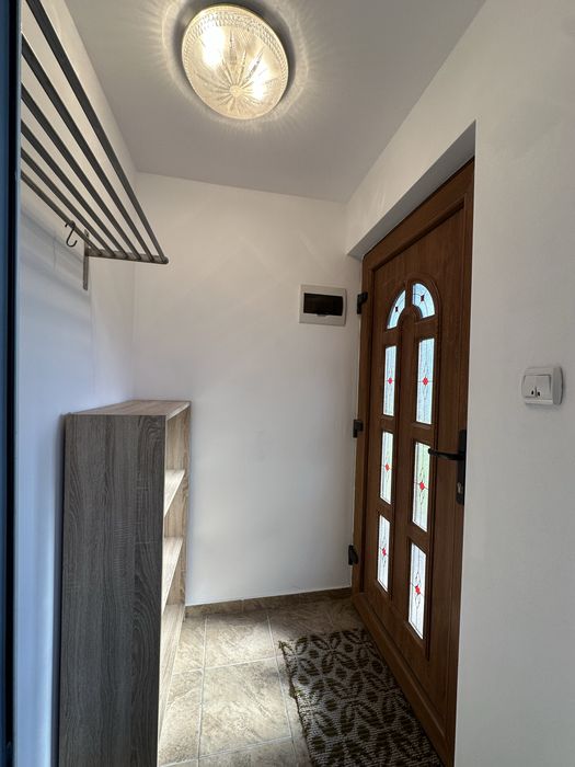 Casa renovata cu gradina de inchiriat(Radauti) 2 dormitoare,bucatarie noua, living, baie,dresing