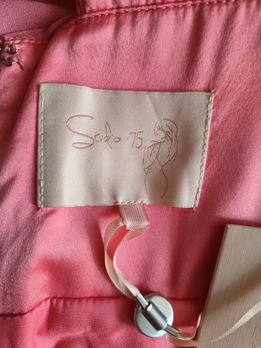 Официална рокля за абитуриентски и шаферки