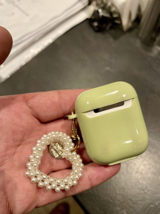 Air Pods 1-слушалки(слаба батерия)