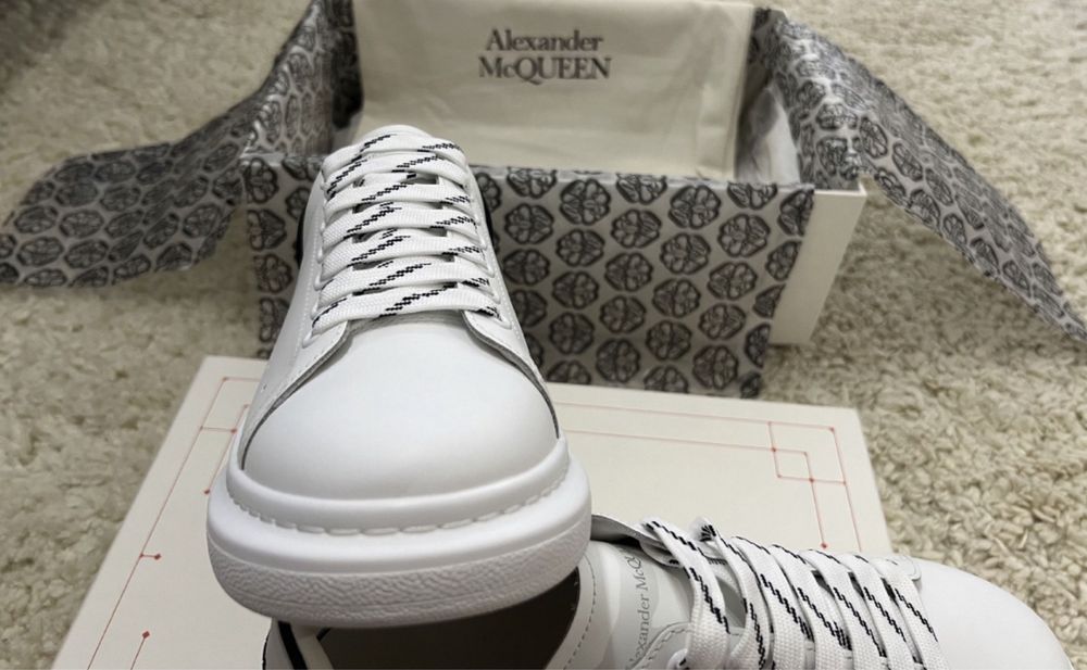 Adidasi Alexander Mcqueen exposy custom model albi negri piele naturala