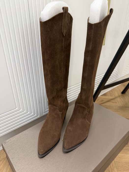 Женские сапоги-казаки