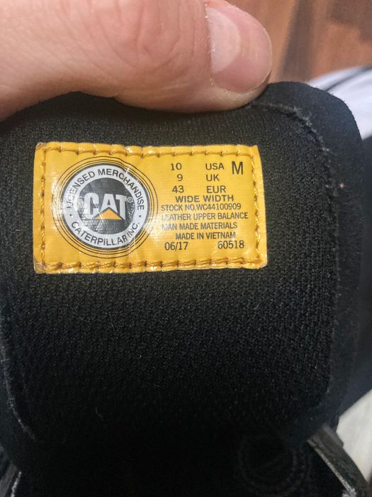 Ghete CAT în stare excelentă, mărimea 43.