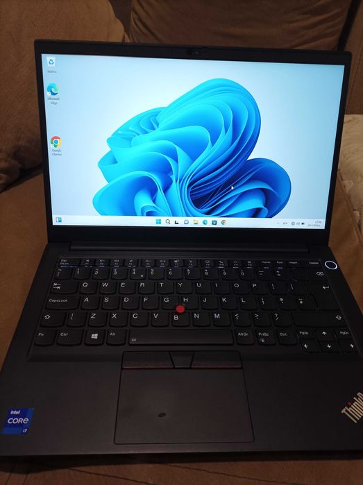Лаптоп Lenovo Thinkpad E14 gen 2,i7, 8Gb ram,512 ss, windows 11 pro