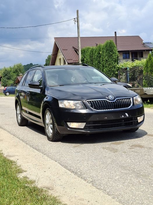 SKODA OCTAVIA III * 2014* Elegance* Cutie De Viteze Automată DSG 2 * Model  7 + 1* Climă * Navigatie *Unic Proprietar în Romania * Taxe La  Zi* Fiscal