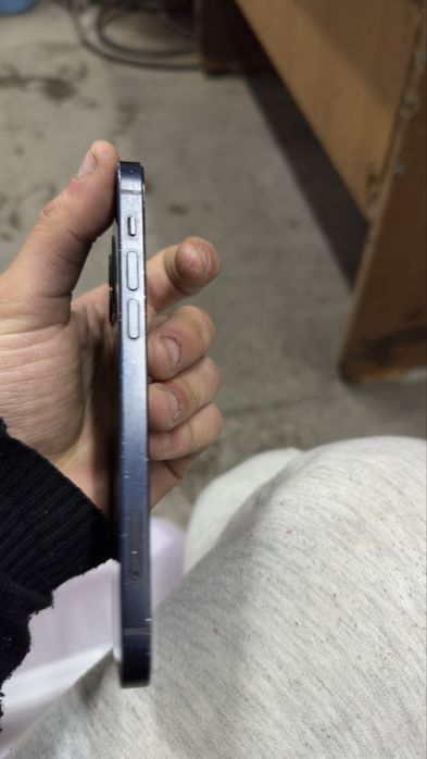 Продам айфон 12 64гб