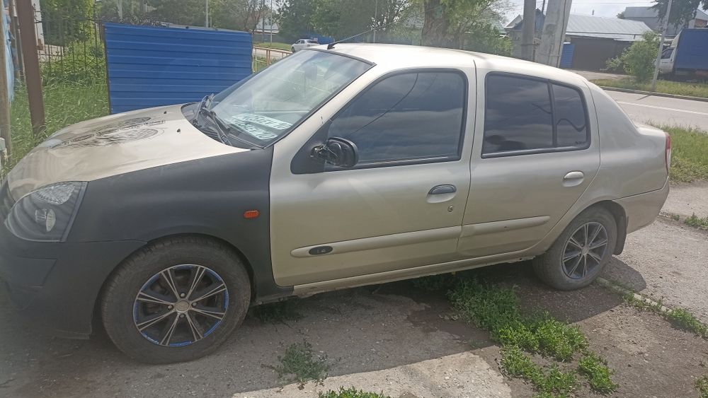Продам машину Рено