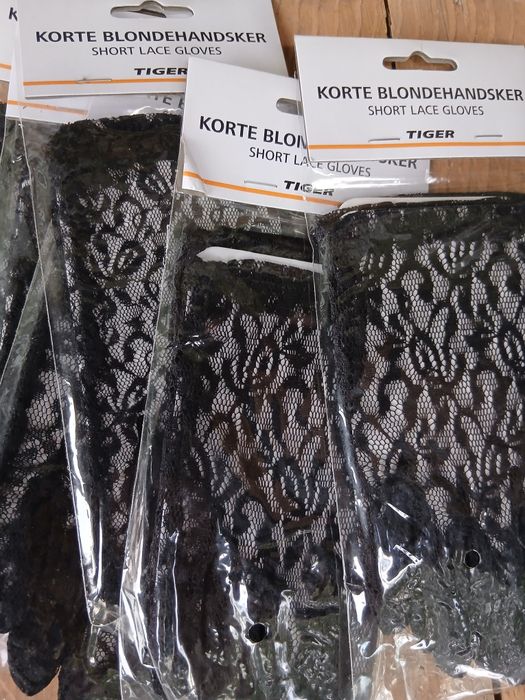 Mănuși scurte dantela neagră