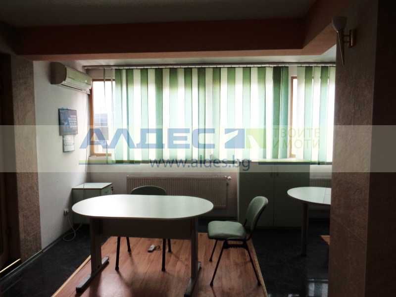 Продава се функционален офис в Оборище!