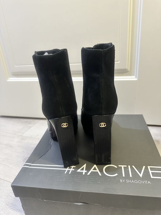 Замшевые ботильоны Chanel 38 рр