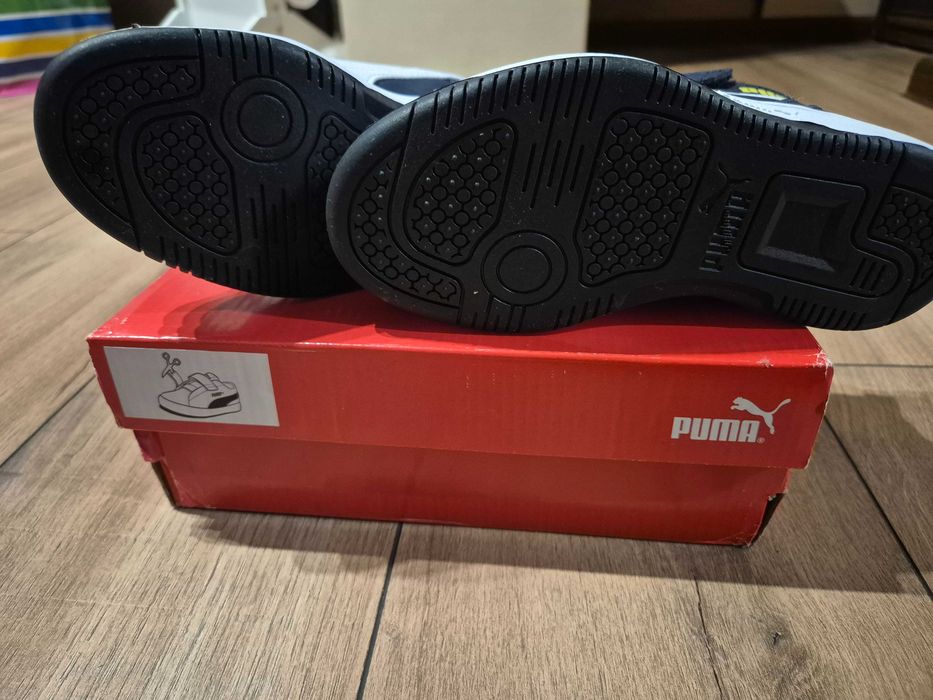 Чисто нови Детски  зимни  боти Puma 30 номер