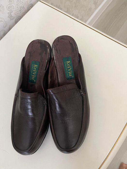 Шлепанцы кожаные