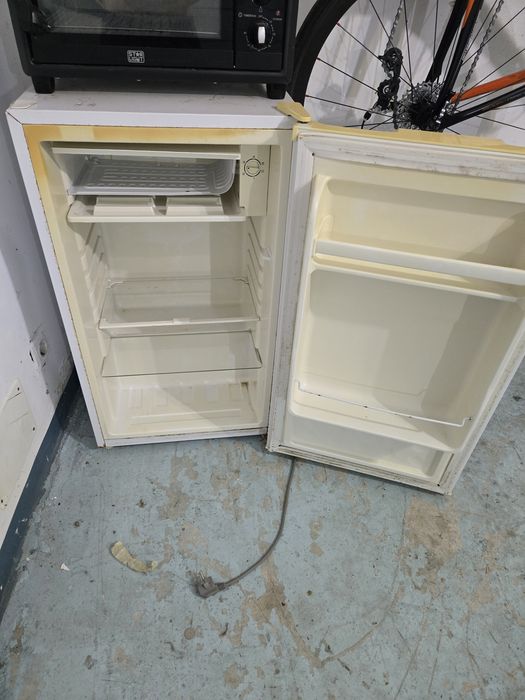 Vand frigider 82l A+ functional albatros cu congelator