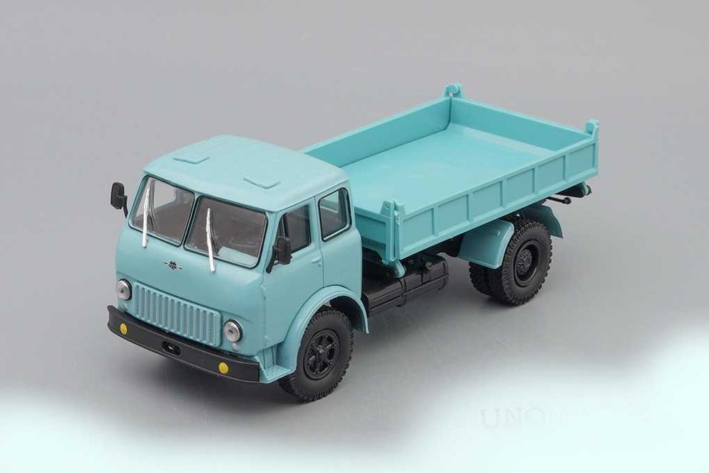 Масштабные модели 1/43 продам.