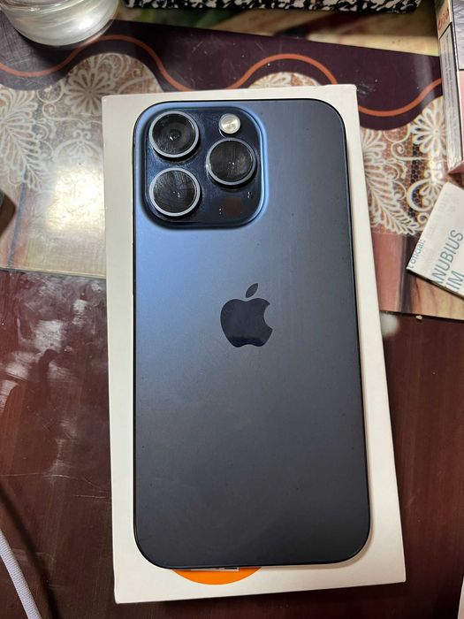 iPhone 15 pro albastru 256 gb