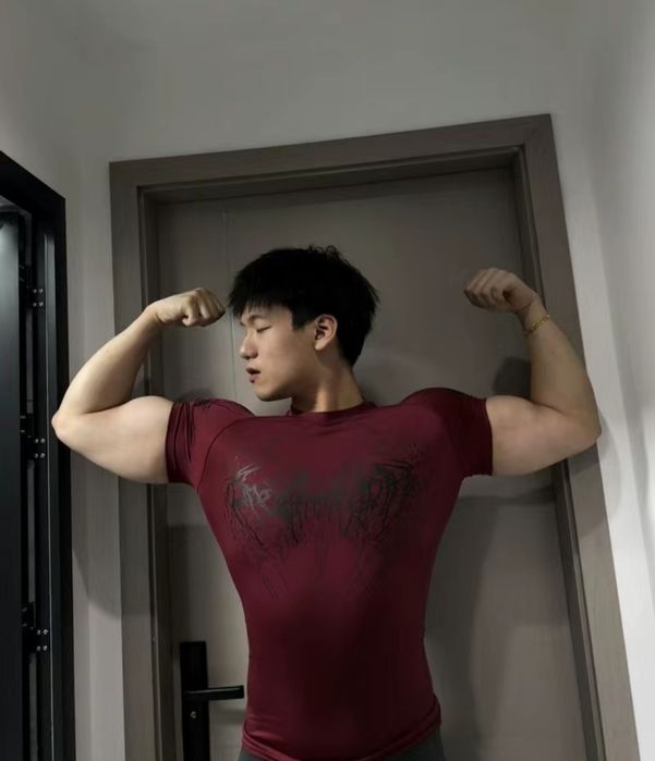 Рашгард (футболка) для тренировок