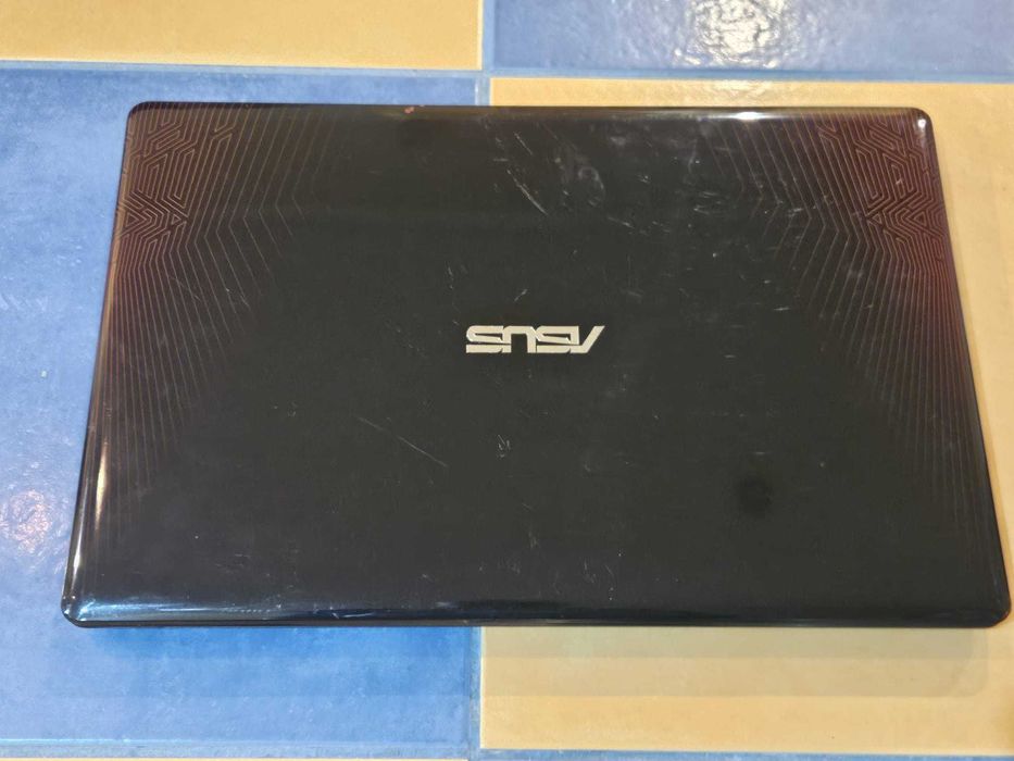Laptop Asus F550V I7 6700HQ GTX 950M4GB SSD256Gb8GbRamVideochat/Gaming