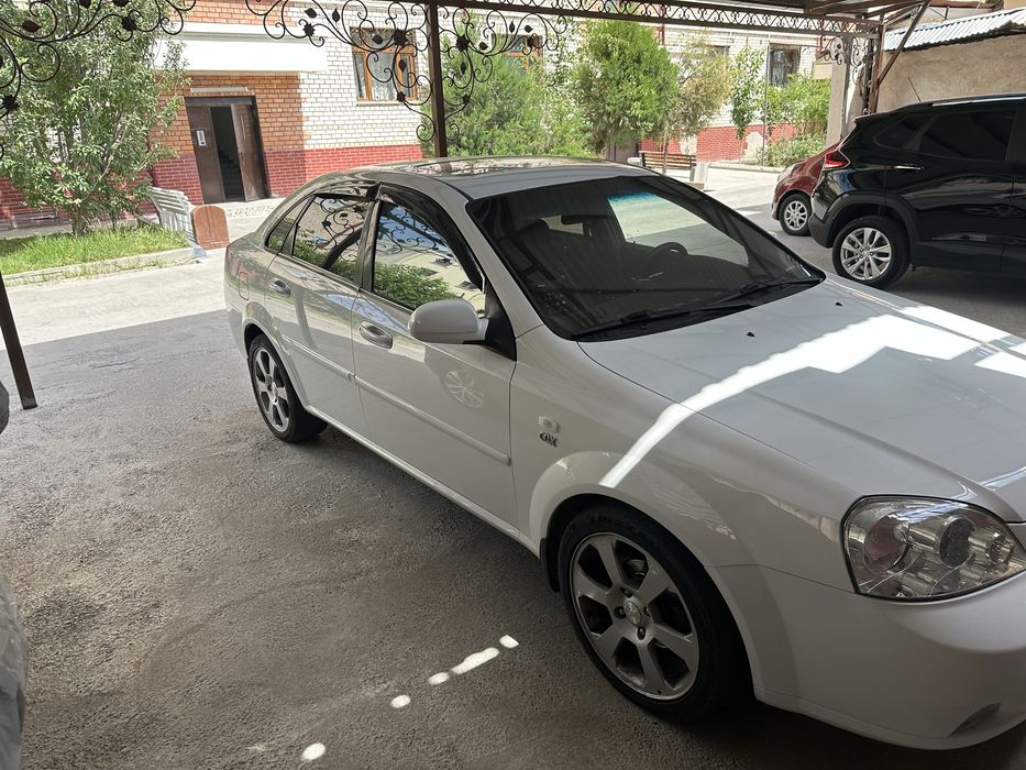 Lasetti. 2012. Metan gaz
