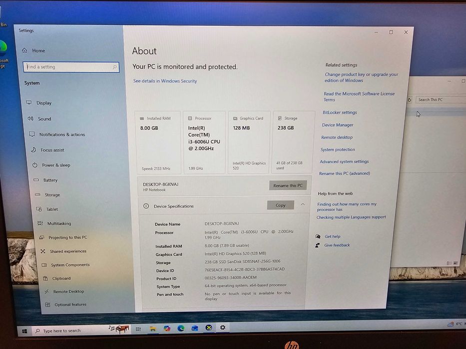Laptop HP "17 Intel i3 gen 6 SSD 240gb model: tpn-w121