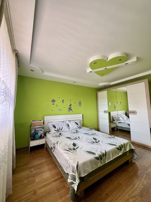 Vilă P+1+M în Săucești