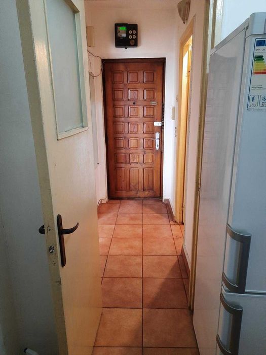 garsoniera calea bucuresti bloc carrefour