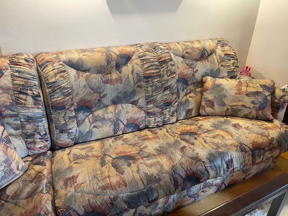 Coltar Canapea Extensibila cu 2 fotolii si taburet