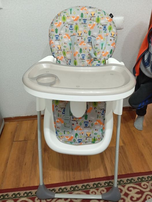 Детский стульчик для кормления