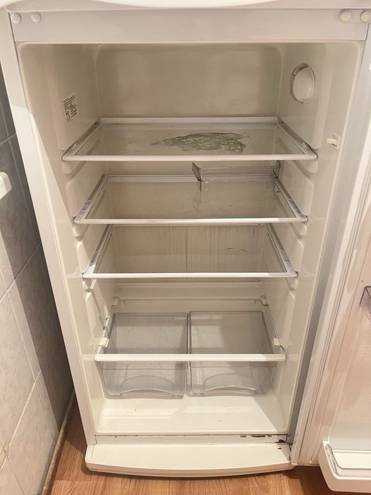 Продам холодильник Атлант