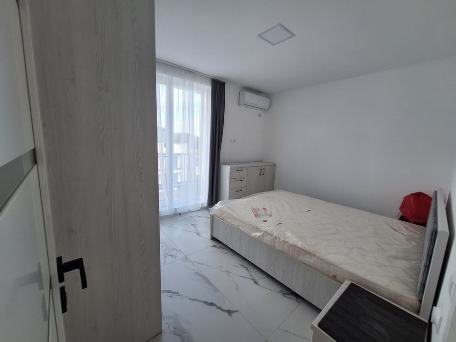 Inchiriez apartament River  Park