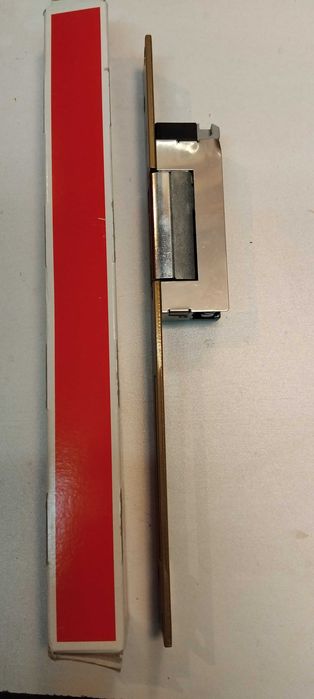 Електрически насрещник-брава