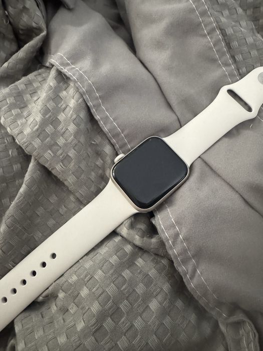 Продам aplle watch se 2 gen 2022