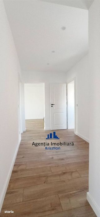 Apartament cu 3 camere de vânzare zona străzii Careiului