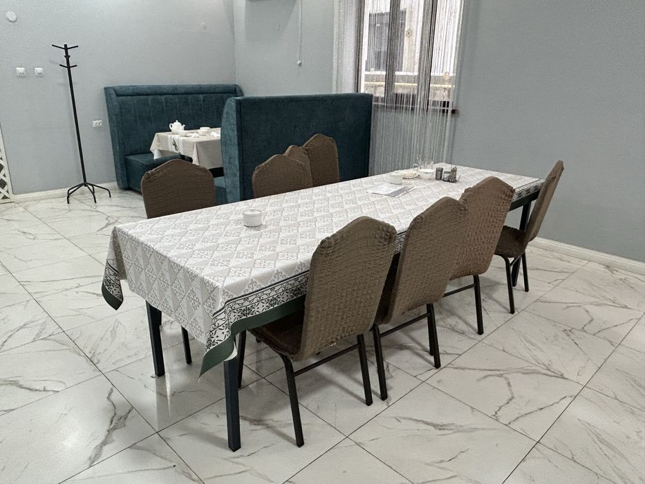 Продается стол 2,7 метров