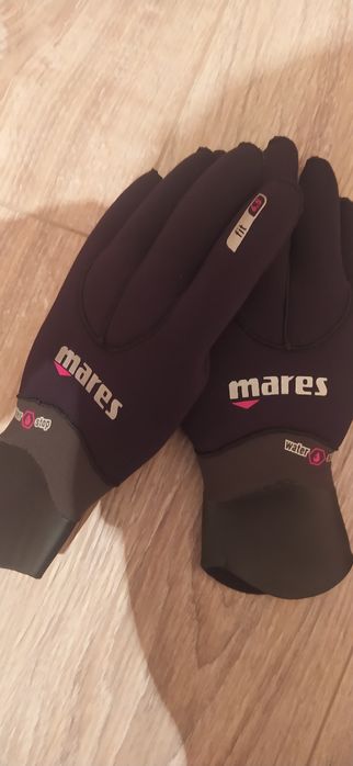 Перчатки для подводной охоты