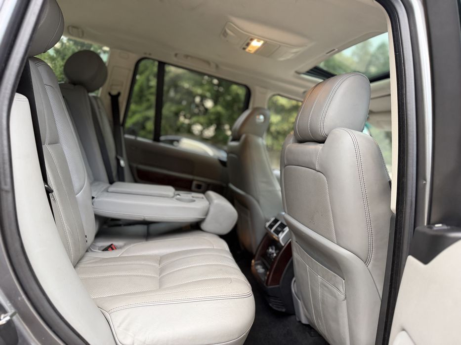 Land Rover - Range Rover - Vogue - Face Lift - 2009 - 3.6 Diesel - V8 - Full Led - Bi Xenon - Automat - Perne de aer - Harman Kardon - Trapa -