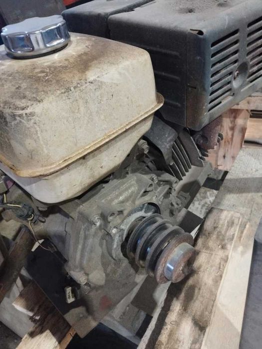 Четиритактов бензинов двигател Honda GX 390