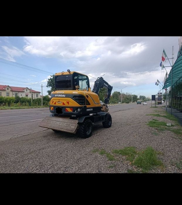 Ekskovator sotiladi
